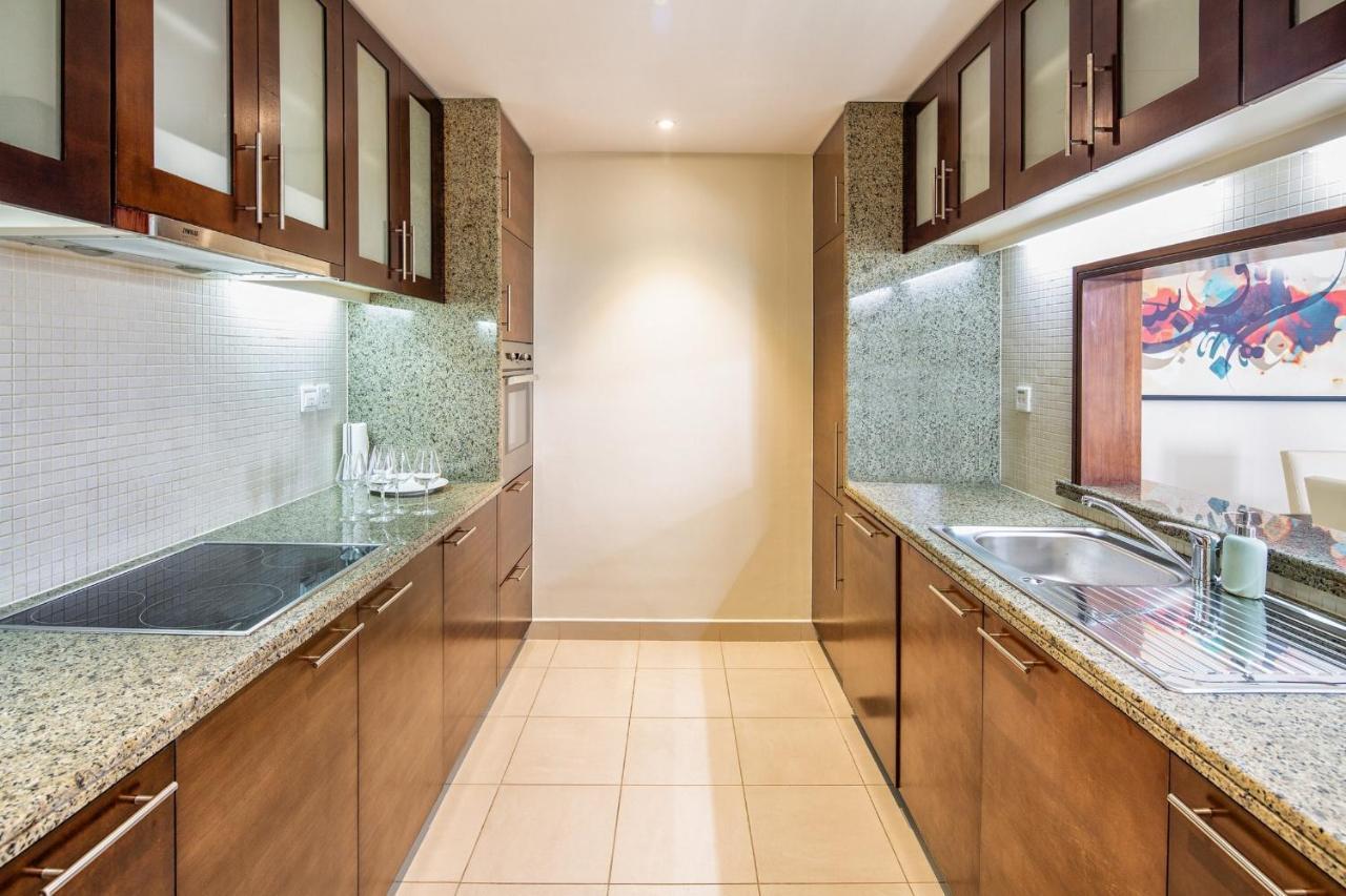 Nasma Luxury Stays - Fantastic Burj Khalifa View From This Fancy Condo Dubai Exteriör bild