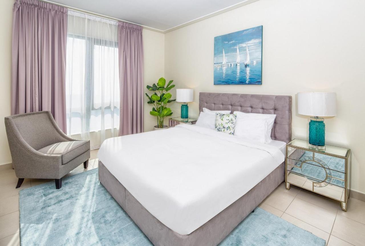 Nasma Luxury Stays - Fantastic Burj Khalifa View From This Fancy Condo Dubai Exteriör bild