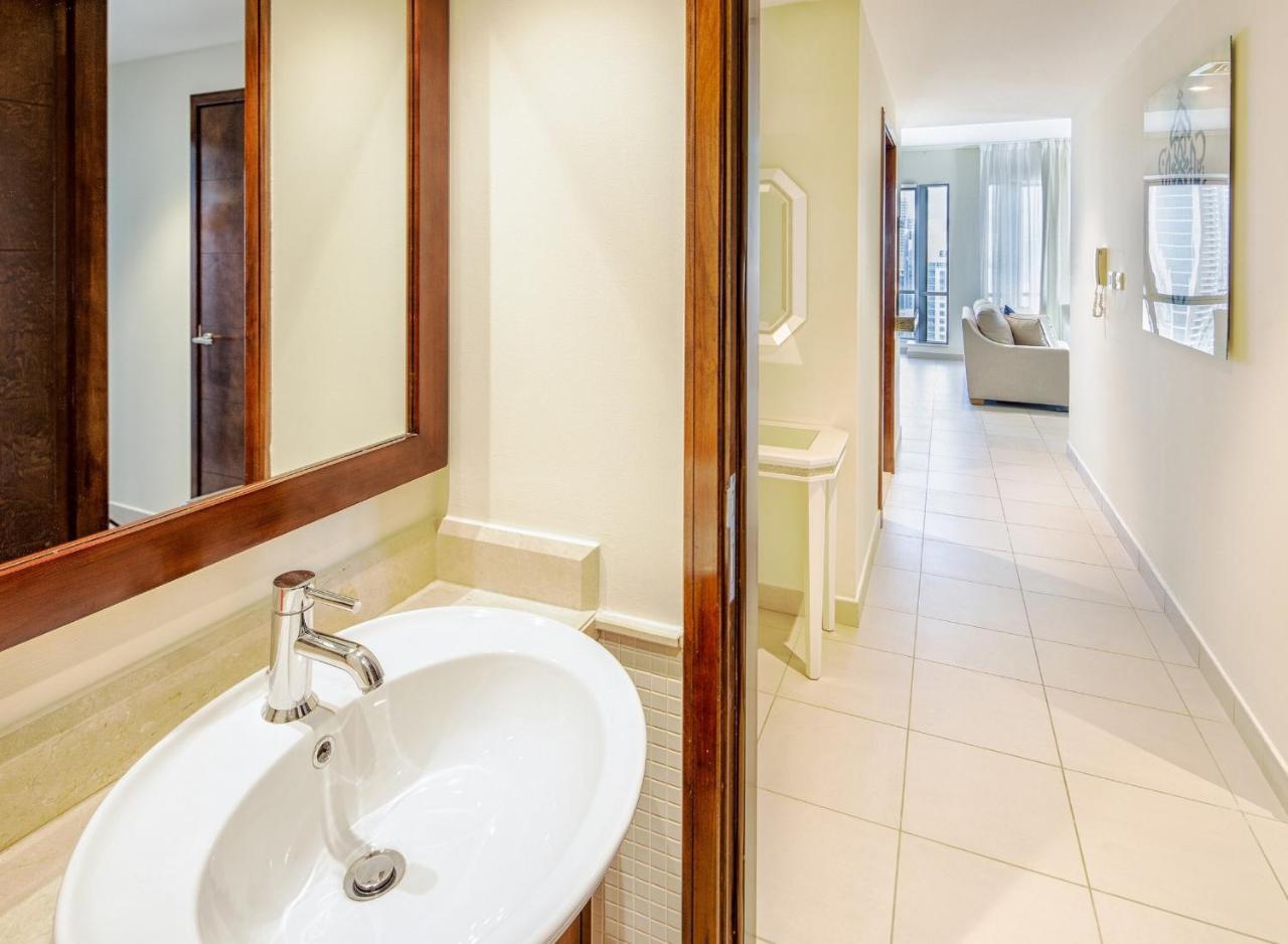 Nasma Luxury Stays - Fantastic Burj Khalifa View From This Fancy Condo Dubai Exteriör bild