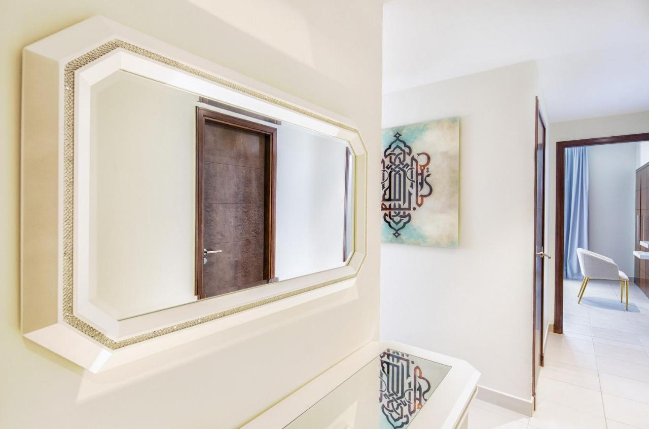 Nasma Luxury Stays - Fantastic Burj Khalifa View From This Fancy Condo Dubai Exteriör bild